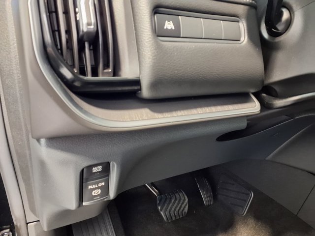 Used 2025 Nissan Armada SV AWD/4WD image 23