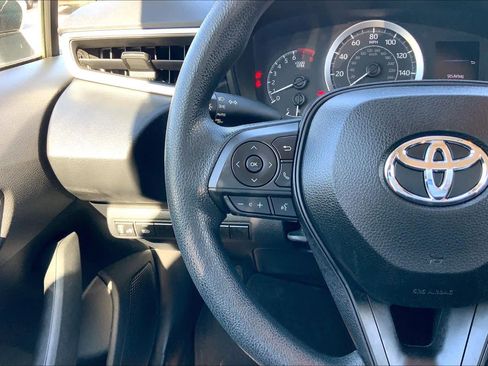 Used 2020 Toyota Corolla LE image 22