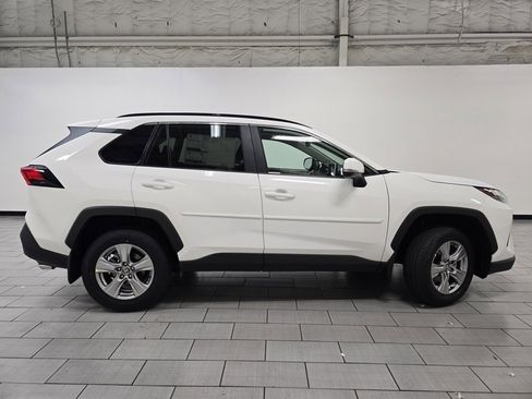 New 2025 Toyota RAV4 XLE image 18
