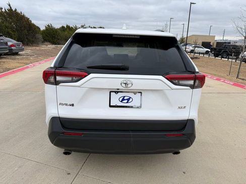 Used 2024 Toyota RAV4 XLE image 6