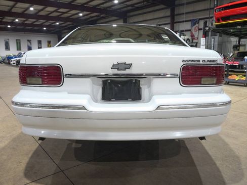 Used 1996 Chevrolet Impala SS RWD image 7