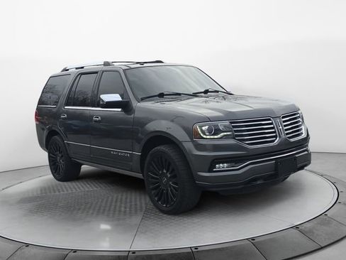 Used 2015 Lincoln Navigator 2WD w/ Equipment Group 101A Reserve image 7