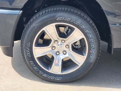 New 2026 RAM 1500 Express AWD/4WD image 11