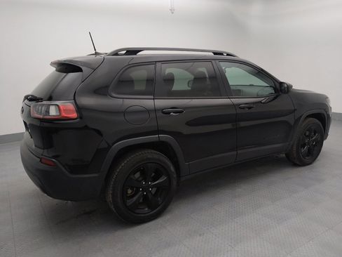 Used 2020 Jeep Cherokee Latitude Plus image 10
