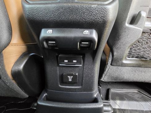 Used 2021 Jeep Wrangler Unlimited Rubicon w/ Dual Top Group image 32