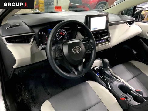 Certified 2025 Toyota Corolla LE FWD image 18