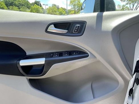 Used 2022 Ford Transit Connect XLT FWD image 11
