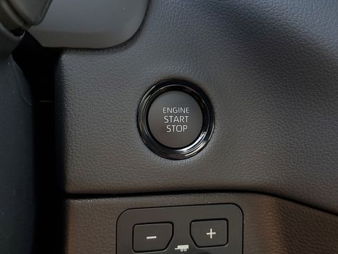 New 2026 Toyota Tundra Limited AWD/4WD image 30