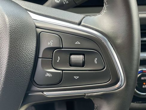 Used 2025 Buick Envista Sport Touring FWD image 12