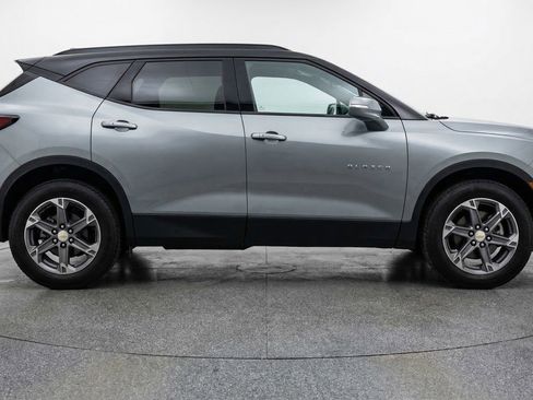 Used 2025 Chevrolet Blazer LT image 11