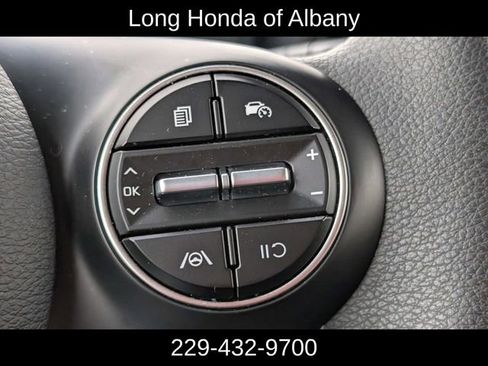 Used 2025 Kia Soul LX FWD image 30