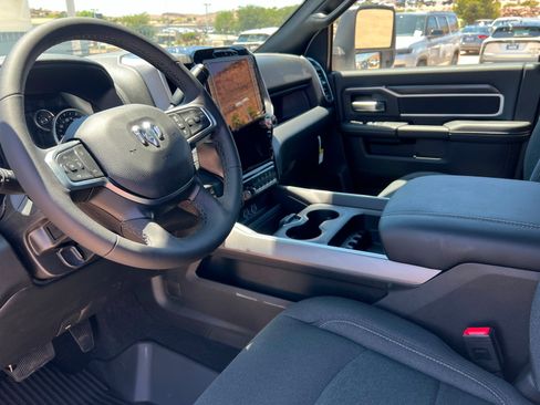 New 2026 RAM 2500 Big Horn AWD/4WD image 15