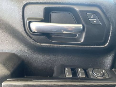 Used 2022 Chevrolet Silverado 1500 Custom w/ Safety Confidence Package AWD/4WD image 21