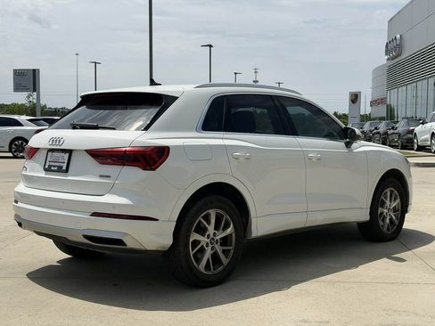 Used 2023 Audi Q3 2.0T Premium w/ Convenience Package AWD/4WD image 3