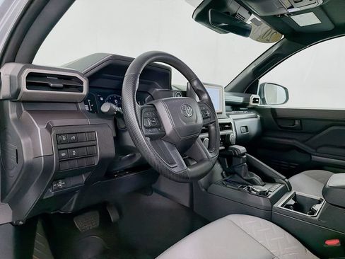 Used 2026 Toyota Tacoma SR5 AWD/4WD image 14