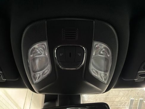 Used 2025 Jeep Compass Limited AWD/4WD image 20