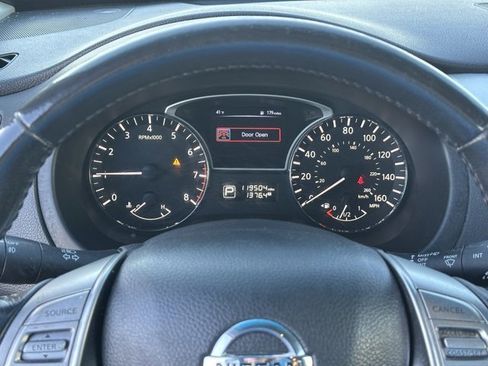 Used 2015 Nissan Altima 2.5 SV image 8
