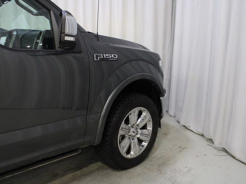 Used 2019 Ford F150 Lariat w/ Equipment Group 502A Luxury AWD/4WD image 27