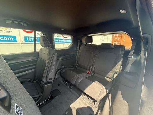 New 2026 Jeep Grand Cherokee L Laredo w/ Trailer Tow Package RWD image 36