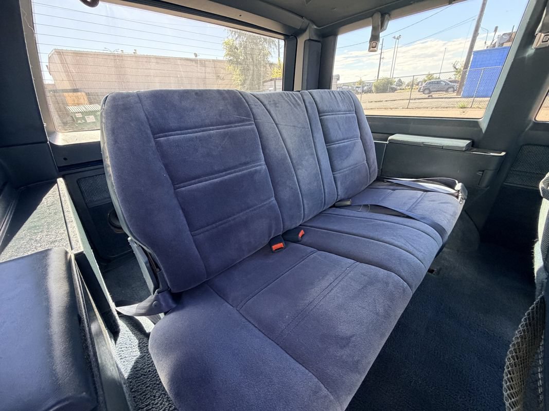 Used 1995 Chevrolet Astro AWD Passenger image 9