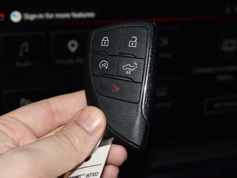 Used 2024 GMC Sierra 1500 Denali Ultimate AWD/4WD image 17