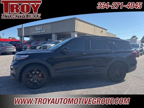 Used 2020 Ford Explorer ST w/ ST Street Pack image 2
