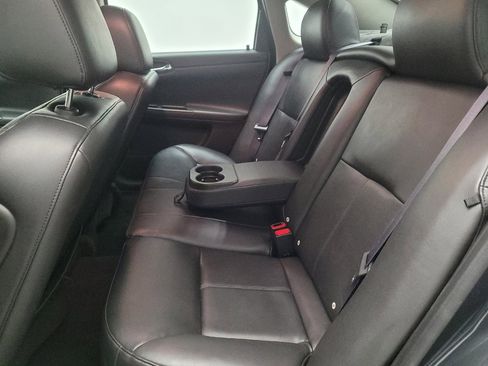 Used 2016 Chevrolet Impala LTZ FWD image 18