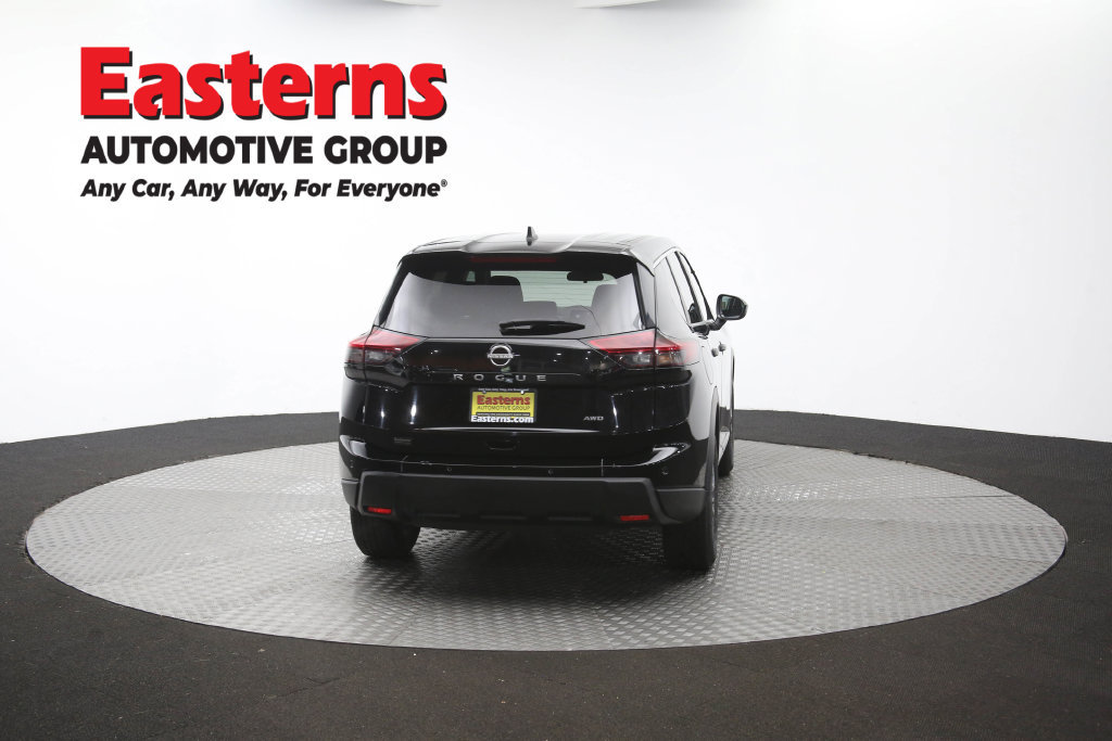 Used 2024 Nissan Rogue S AWD/4WD image 40