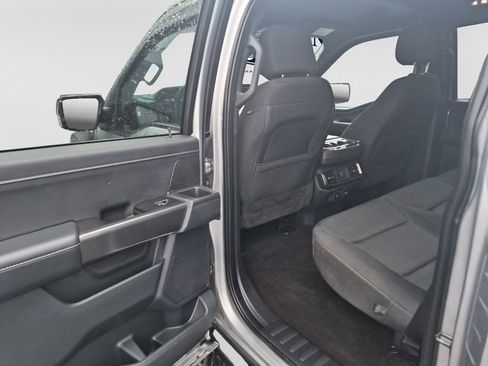 Used 2022 Ford F150 XLT w/ Equipment Group 302A High AWD/4WD image 9