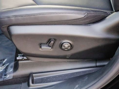 New 2026 Chrysler Pacifica Select w/ S Appearance Package image 23