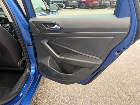 Used 2024 Volkswagen Jetta SE image 31