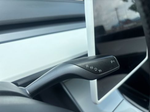 Used 2020 Tesla Model Y Long Range AWD/4WD image 23