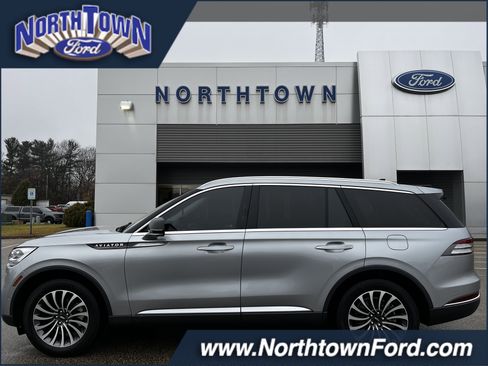 Used 2023 Lincoln Aviator Reserve w/ Equipment Group 201A image 1