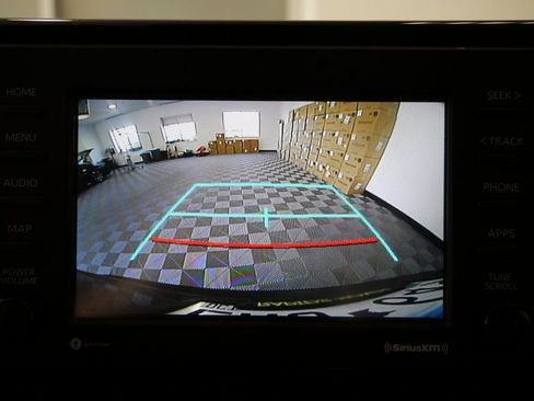 Used 2022 Toyota RAV4 XLE w/ Convenience Package image 21