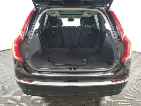 Certified 2025 Volvo XC90 T8 Ultra w/ Protection Package Premier AWD/4WD image 9