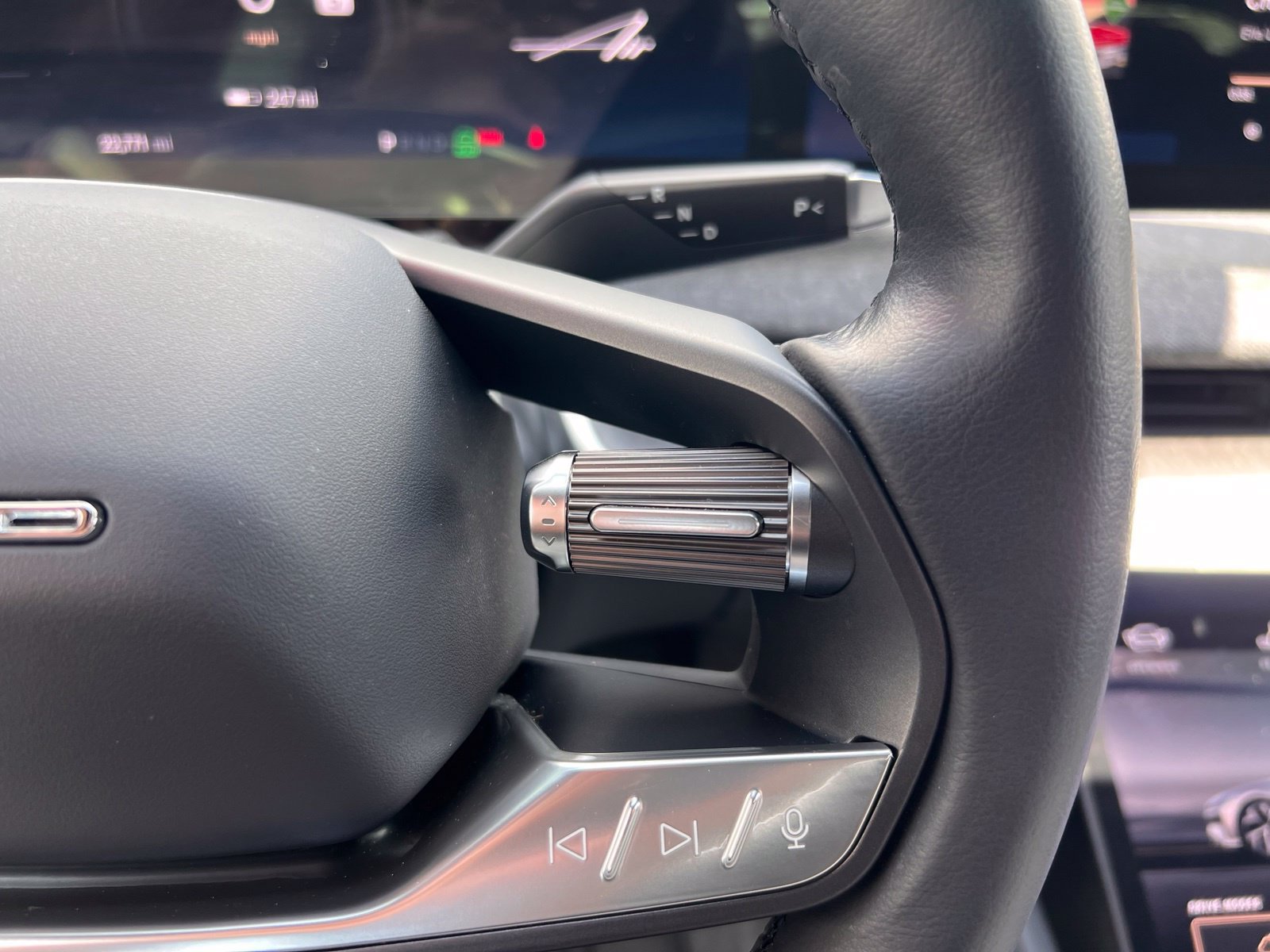 Used 2024 Lucid Air Touring AWD/4WD image 34