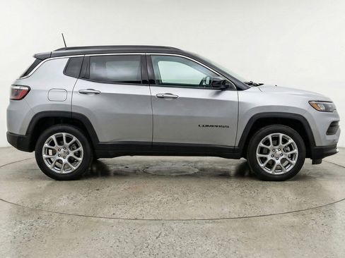 Used 2025 Jeep Compass Limited AWD/4WD image 8