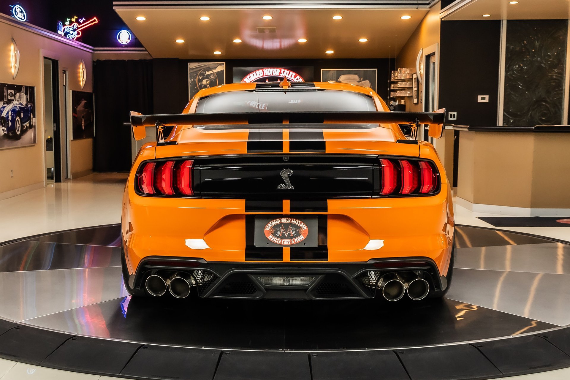 Used 2021 Ford Mustang Shelby GT500 w/ Carbon Fiber Track Pack RWD image 14