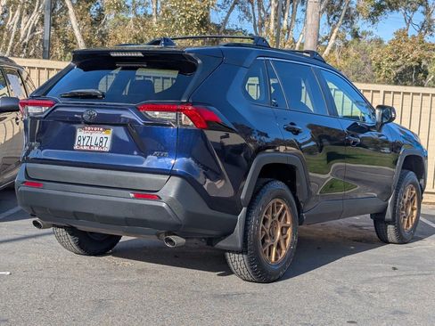 Used 2021 Toyota RAV4 XLE image 12