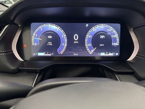 Used 2025 Jeep Grand Cherokee Altitude image 14