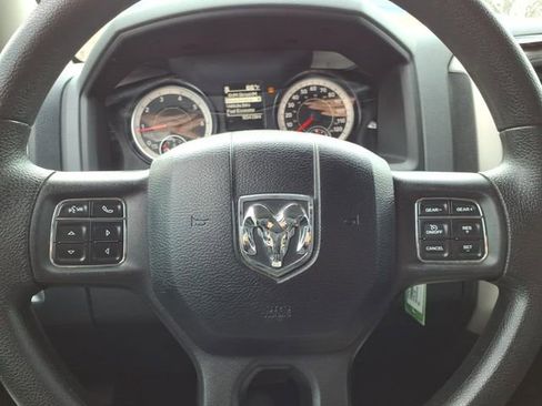 Used 2016 RAM 1500 Classic SLT AWD/4WD image 25