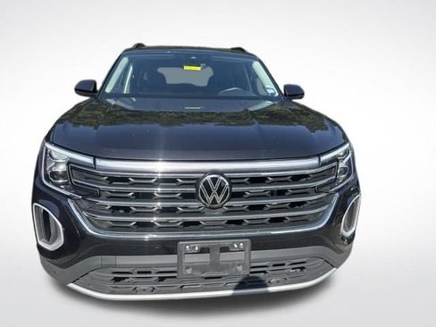 Used 2025 Volkswagen Atlas SE FWD image 4