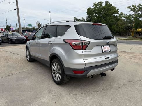 Used 2017 Ford Escape SE FWD image 7