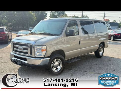 Used 2013 Ford E-150 and Econoline 150 Wagon RWD image 4