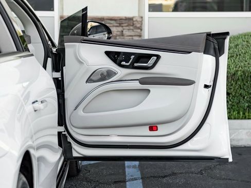 Used 2022 Mercedes-Benz EQS 450+ 450 image 24