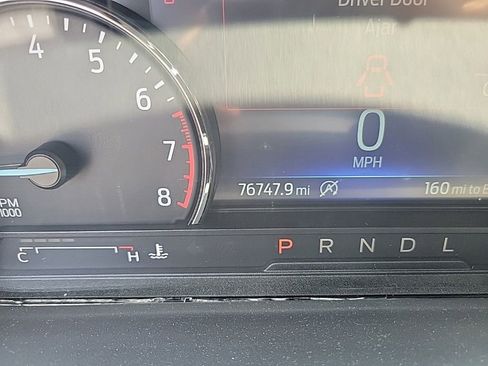 Used 2021 Ford Explorer XLT w/ Equipment Group 202A AWD/4WD image 6