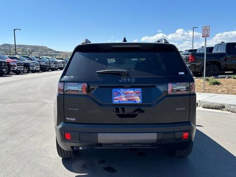 New 2026 Jeep Cherokee Overland w/ Trailer Tow Group AWD/4WD image 4