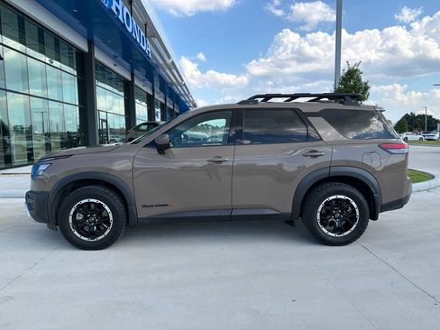 Used 2023 Nissan Pathfinder Rock Creek AWD/4WD image 7