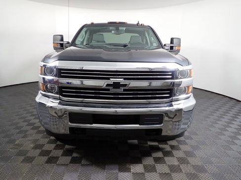 Used 2017 Chevrolet Silverado 2500 W/T w/ Snow Plow Prep Package image 4