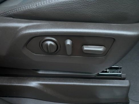 Used 2023 GMC Sierra 2500 Denali w/ Denali Ultimate Package image 8